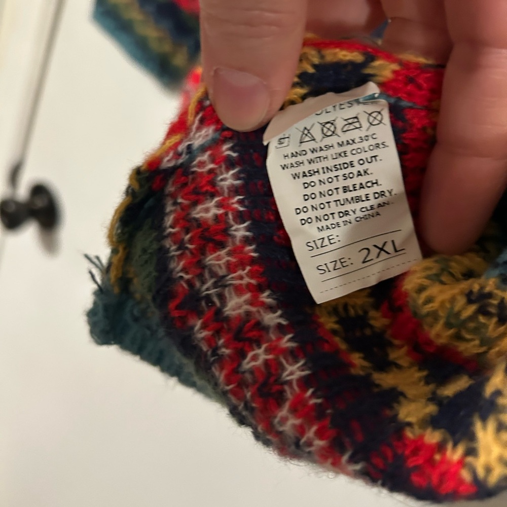 Colorful Patterned Women's Sweater - Picture 4 of 4